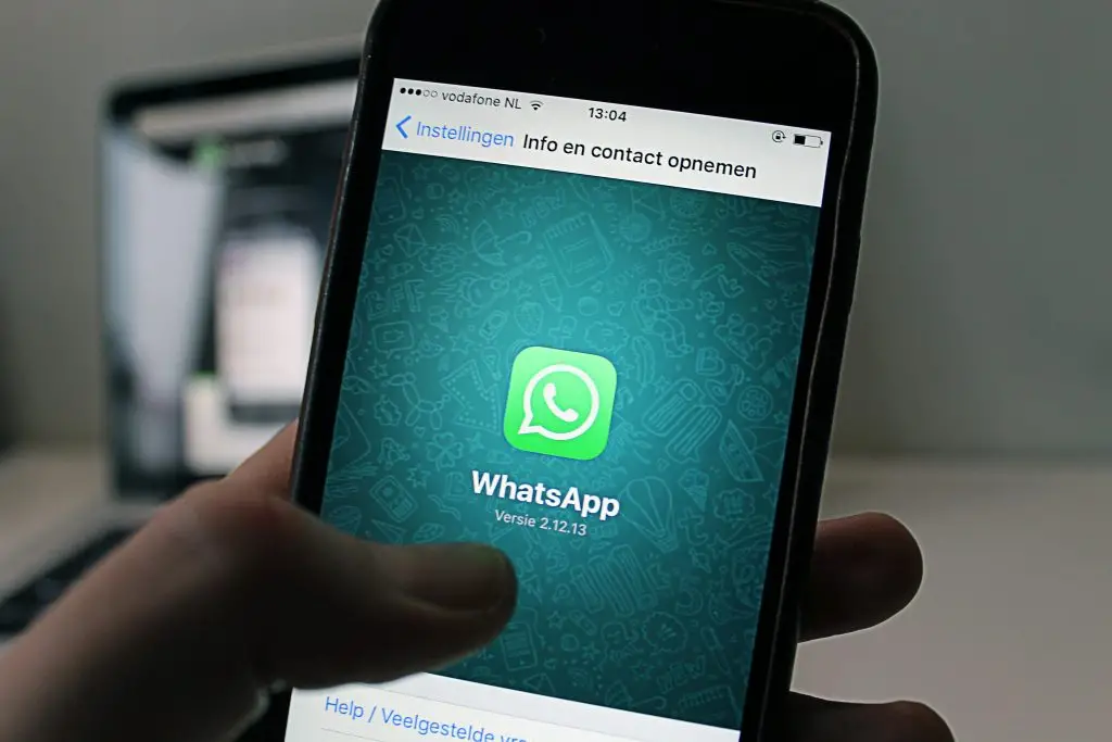 WhatsApp Down – Users Across the UK Report Messaging & Connection Issues